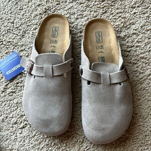 Birkenstock Boston suede clog